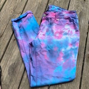 NWOT Thrill size 11 tie-dyed jeans